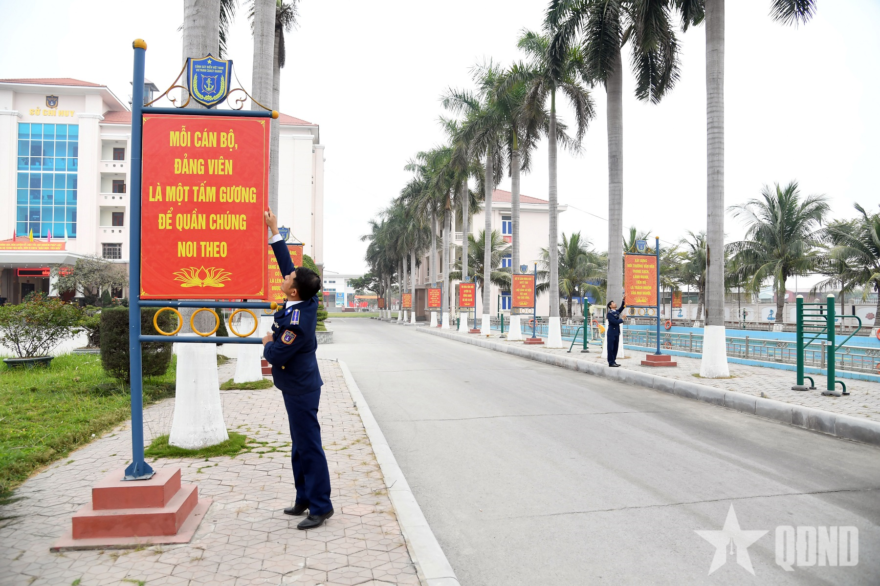 Để người dân tin tưởng vào sự lãnh đạo của Đảng và tương lai tốt đẹp