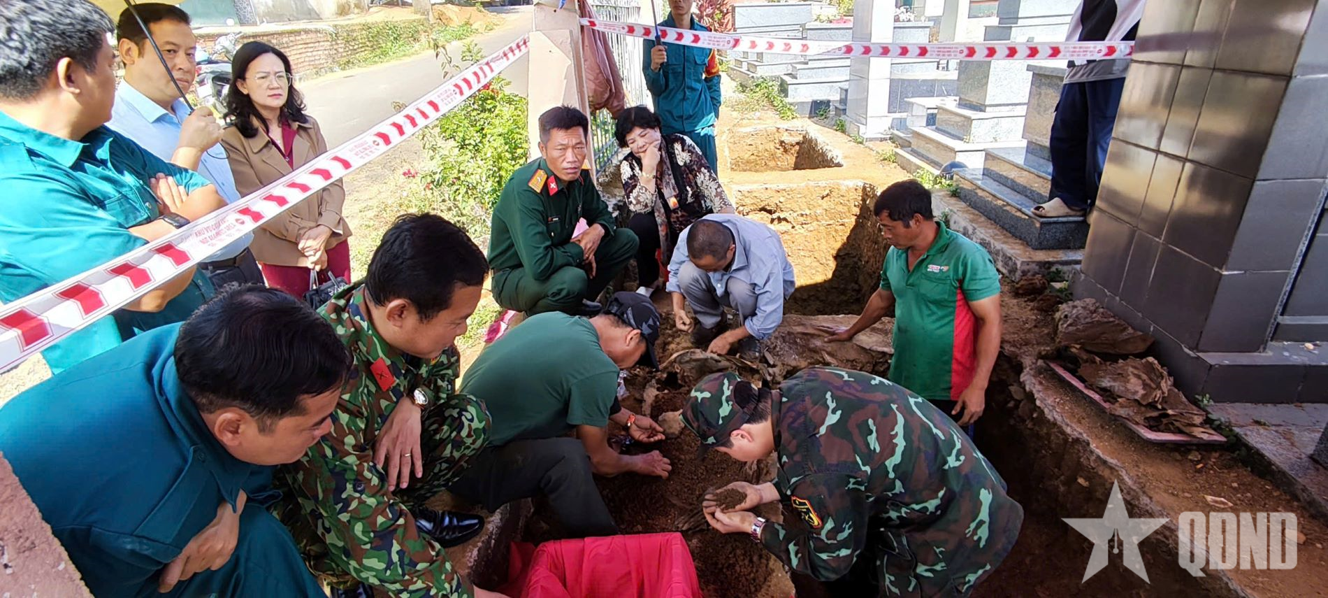 Hài cốt cùng nhiều di vật nghi của liệt sĩ được phát hiện tại Lâm Đồng