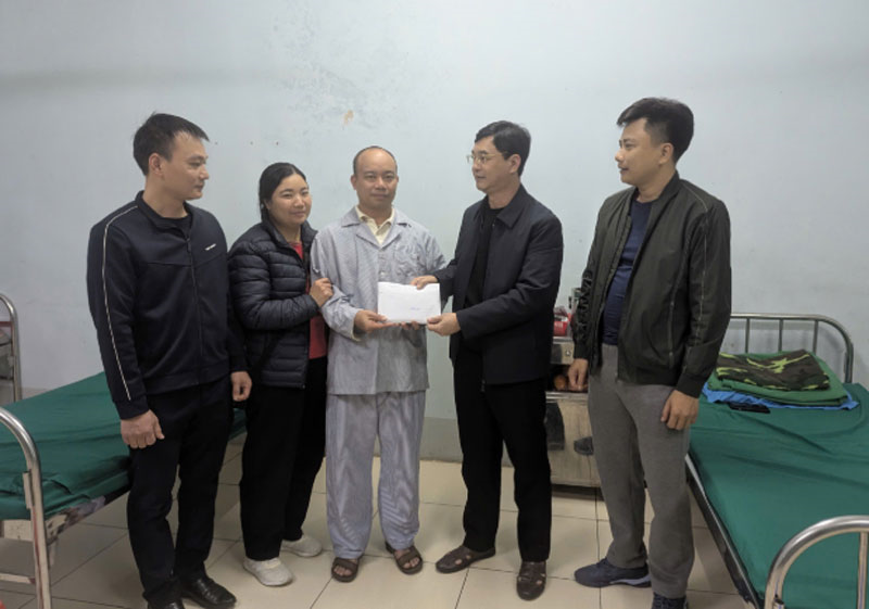 Thư về tòa soạn: Ấm áp tình đồng đội 