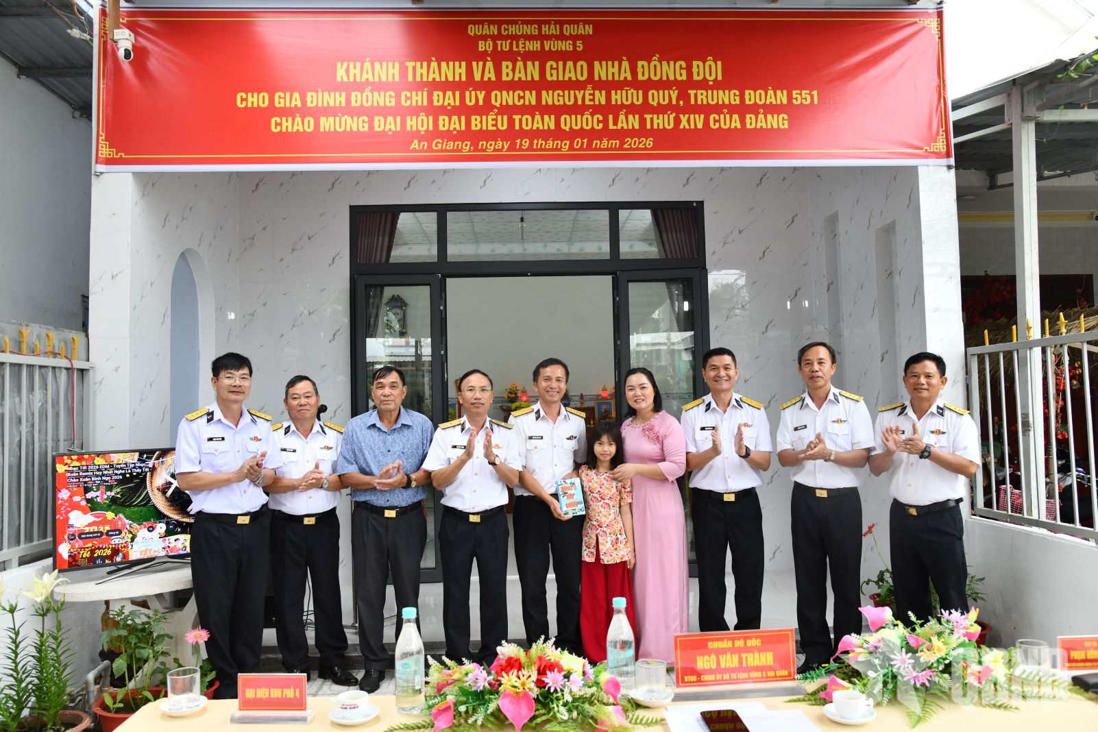 Bộ tư lệnh Vùng 5 Hải quân bàn giao Nhà đồng đội

