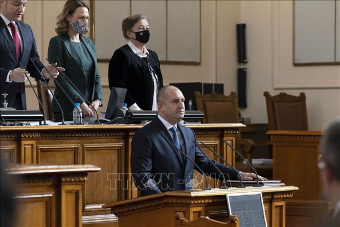 Tổng thống Bulgaria từ chức trước thềm cuộc bầu cử sớm