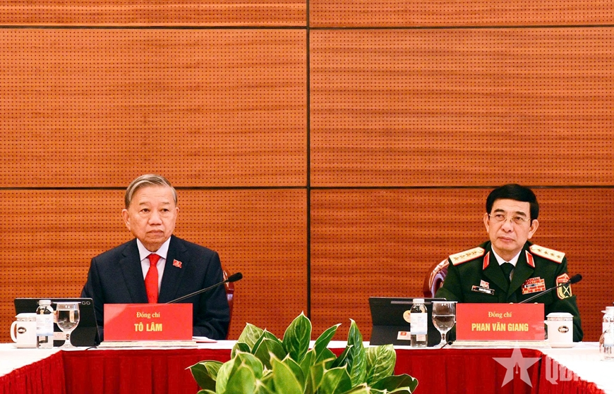Tổng Bí thư Tô Lâm dự phiên thảo luận tại Đoàn đại biểu Đảng bộ Quân đội