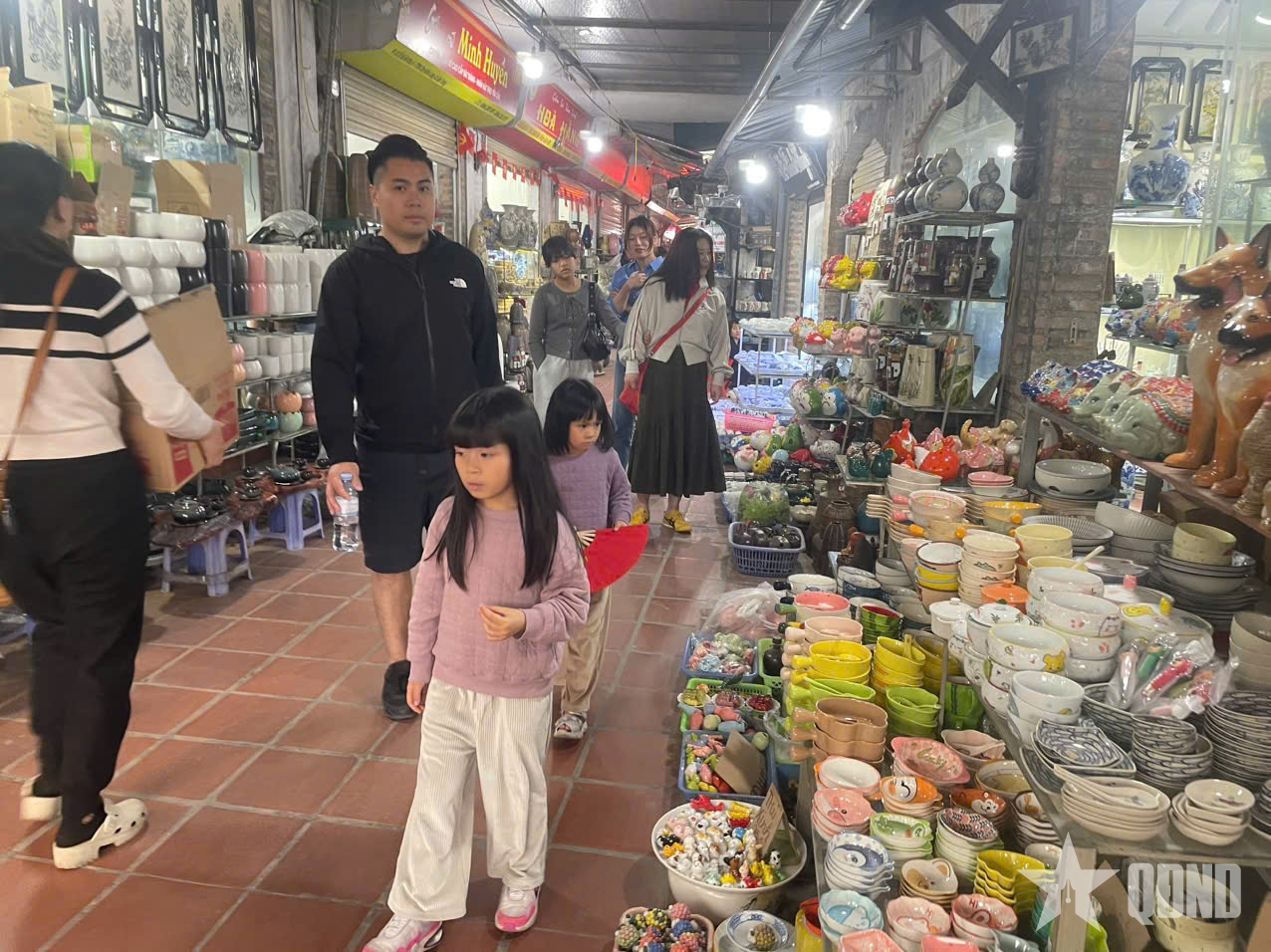 Làng gốm Bát Tràng tất bật vào mùa hàng Tết