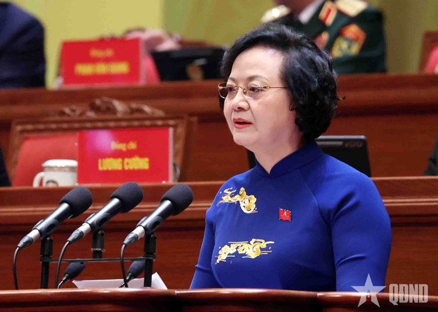 X&acirc;y dựng Qu&acirc;n đội nh&acirc;n d&acirc;n c&aacute;ch mạng, ch&iacute;nh quy, tinh nhuệ, hiện đại