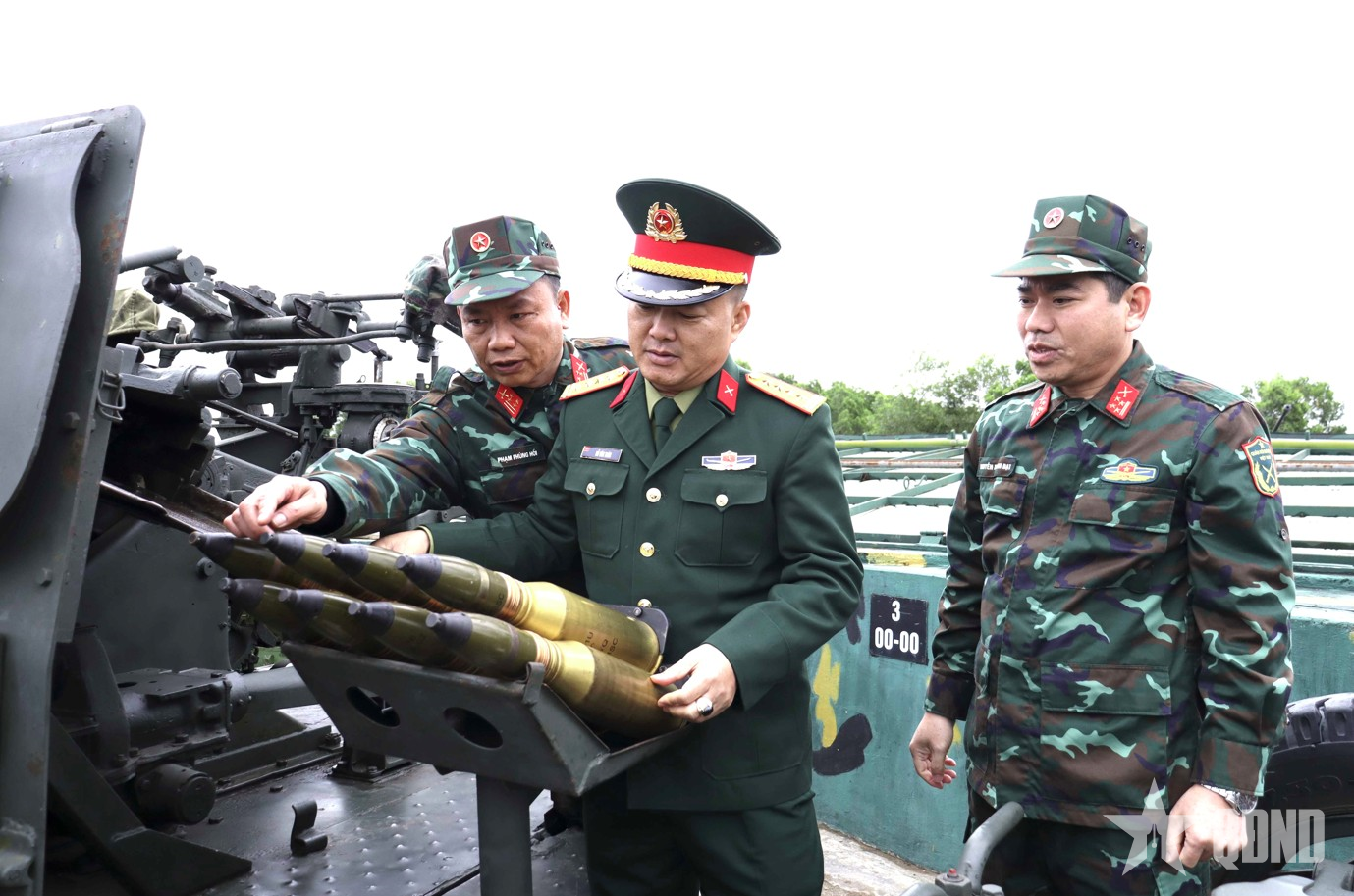 Quân khu 1 kiểm tra công tác sẵn sàng chiến đấu tại Lữ đoàn Phòng không 210 