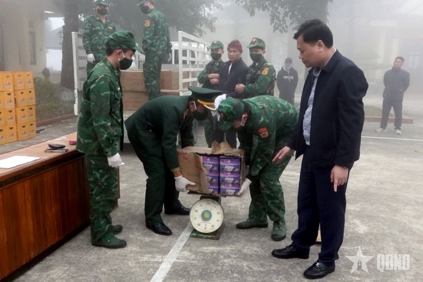 Thanh Hóa: Bắt giữ đối tượng người Lào vận chuyển hơn 1 tấn pháo hoa nổ vào Việt Nam