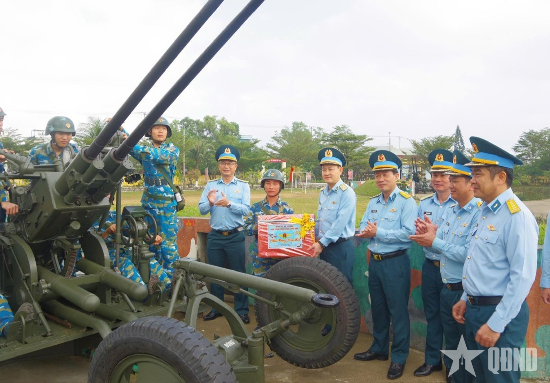 Sư đoàn Phòng không 375 duy trì nghiêm chế độ trực sẵn sàng chiến đấu