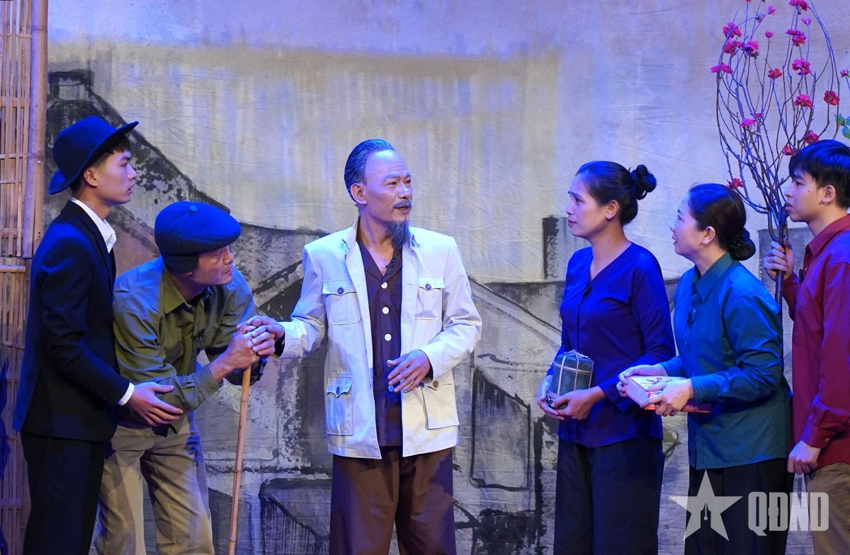 Lan tỏa nhiều câu chuyện xúc động về Bác Hồ