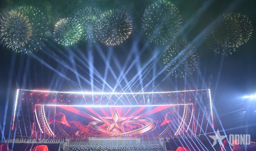 Tổng Bí thư Tô Lâm và các lãnh đạo Đảng, Nhà nước dự Chương trình nghệ thuật đặc biệt “Dưới lá cờ vẻ vang của Đảng”