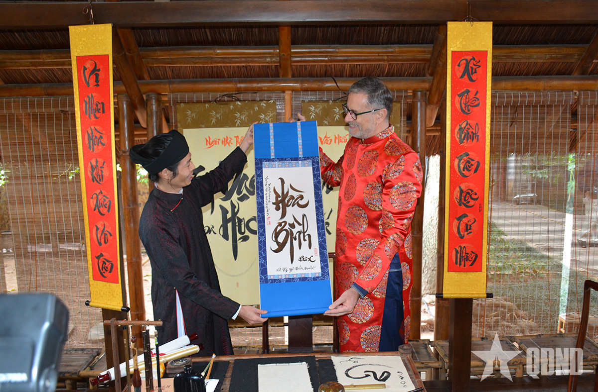 Đại sứ Pháp Olivier Brochet: Pháp sẵn sàng đồng hành cùng Việt Nam trên chặng đường phát triển