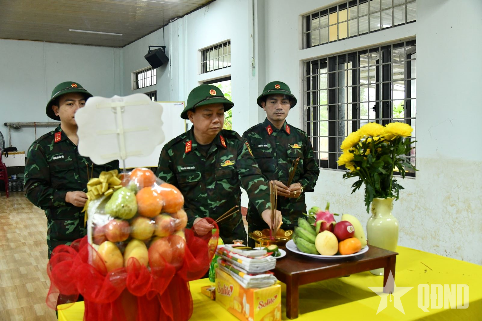 Sư đoàn 968 (Quân khu 4) phát hiện hài cốt liệt sĩ tại vườn nhà dân ở Quảng Trị

