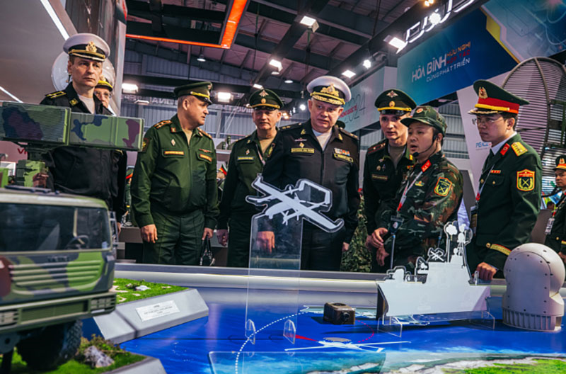 Đẩy mạnh đột phá phát triển công nghiệp quốc phòng 