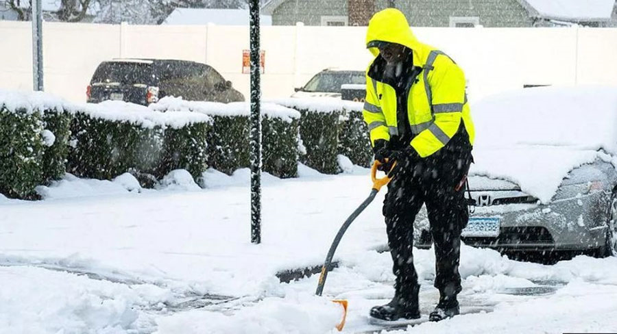 Mỹ: Hàng nghìn chuyến bay bị hủy do bão tuyết lớn