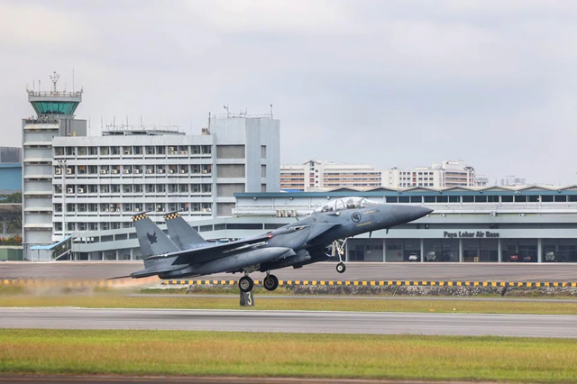 Căn cứ không quân Singapore bị đe dọa đánh bom