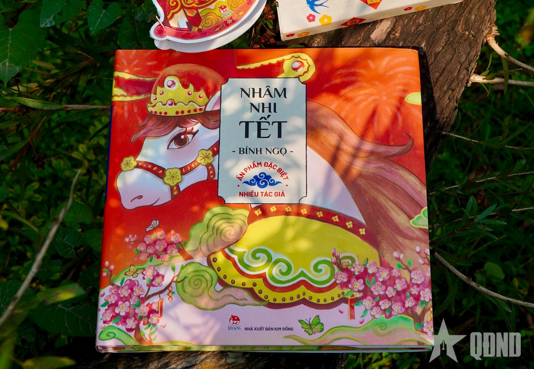 “Nhâm nhi Tết Bính Ngọ”: Đọc để thêm yêu hồn dân tộc