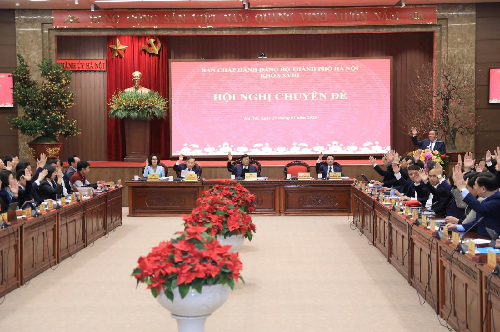 Hà Nội thông qua nhiều nội dung quan trọng để phát triển Thủ đô trong giai đoạn mới