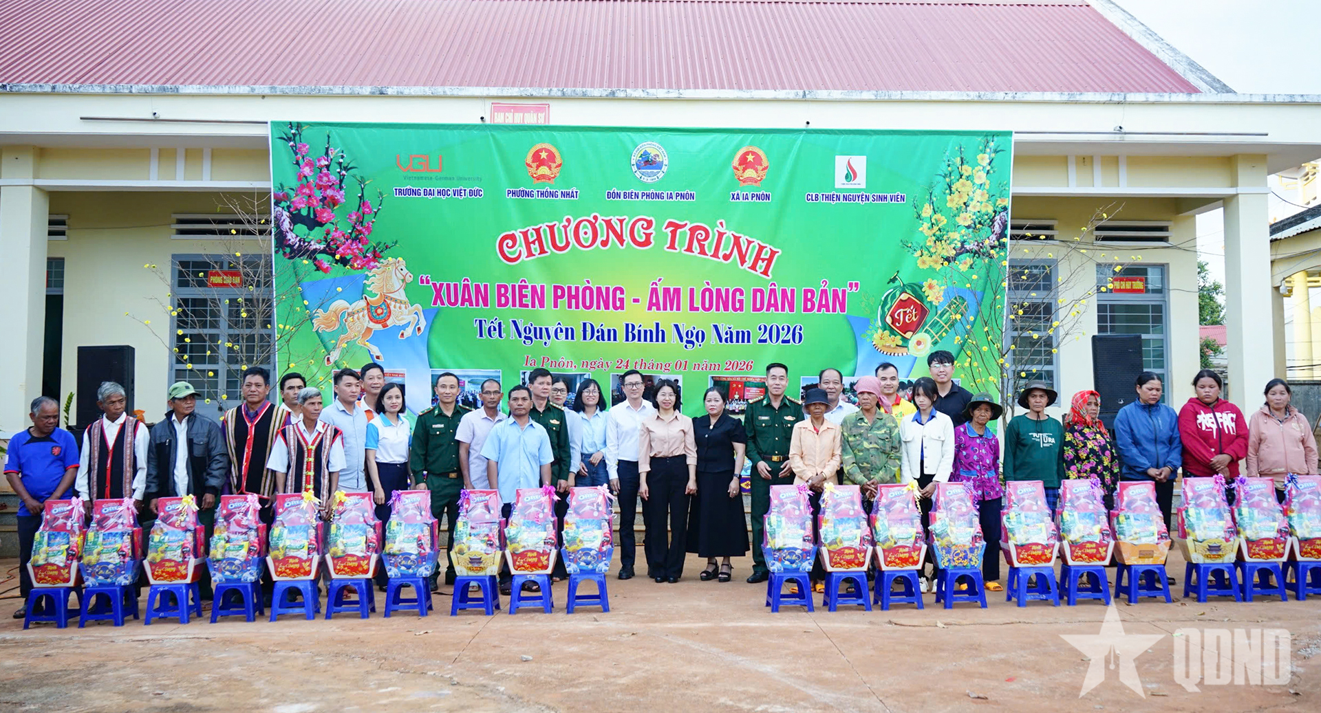 Bộ đội Biên phòng tỉnh Gia Lai: Trao 420 suất quà tặng các hộ nghèo và gia đình chính sách