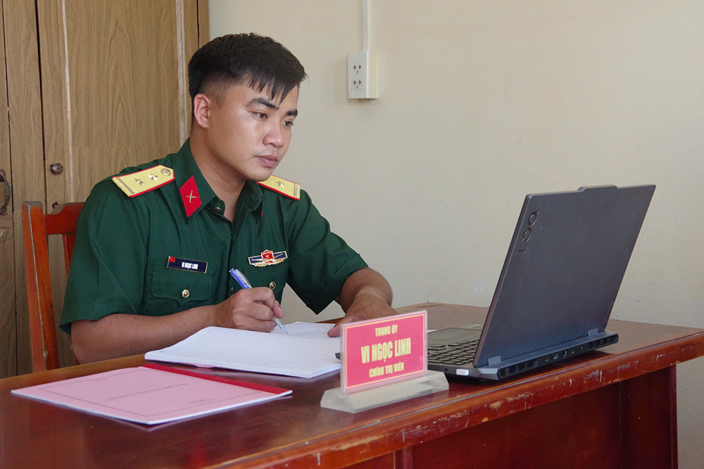 Chính trị viên trẻ bản lĩnh, mẫu mực