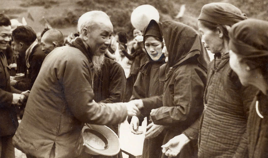 Bác Hồ và đồng bào Pác Bó, Cao Bằng