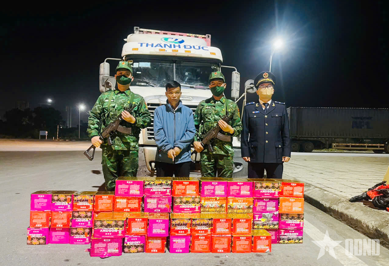 Móng Cái (Quảng Ninh): Bắt đối tượng cất giấu khoảng 165kg pháo hoa nổ

