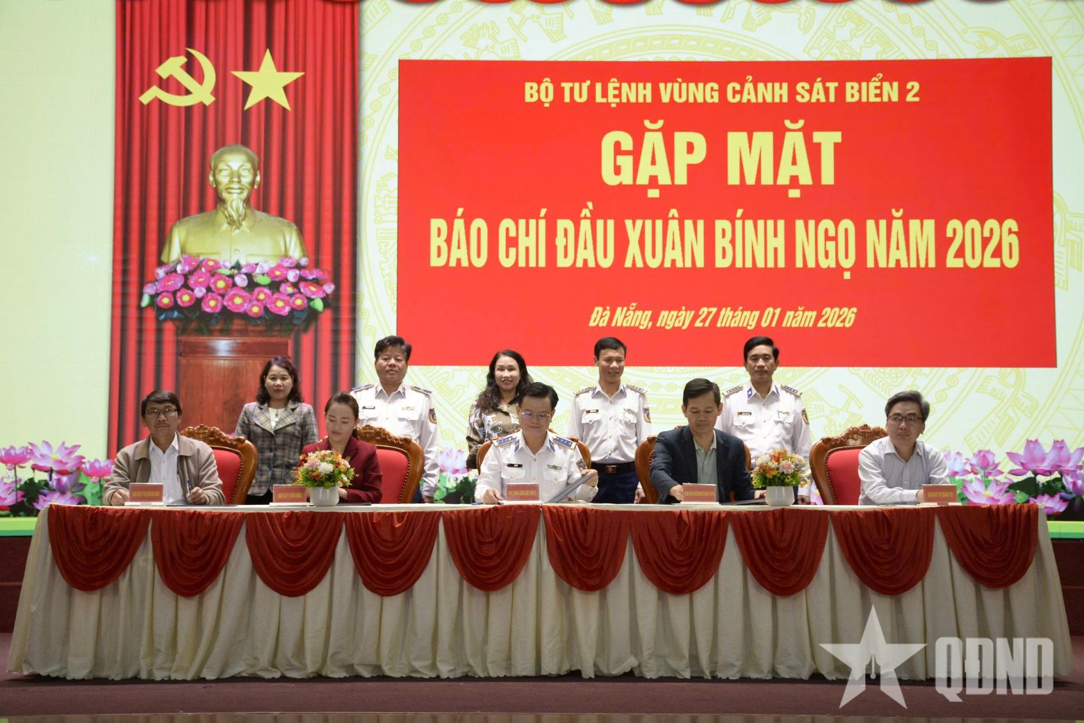 Bộ tư lệnh Vùng Cảnh sát biển 2 gặp mặt báo chí đầu năm mới