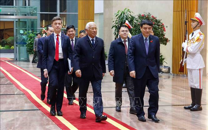 Chủ tịch Hội đồng châu Âu António Costa đến Hà Nội, bắt đầu thăm chính thức Việt Nam