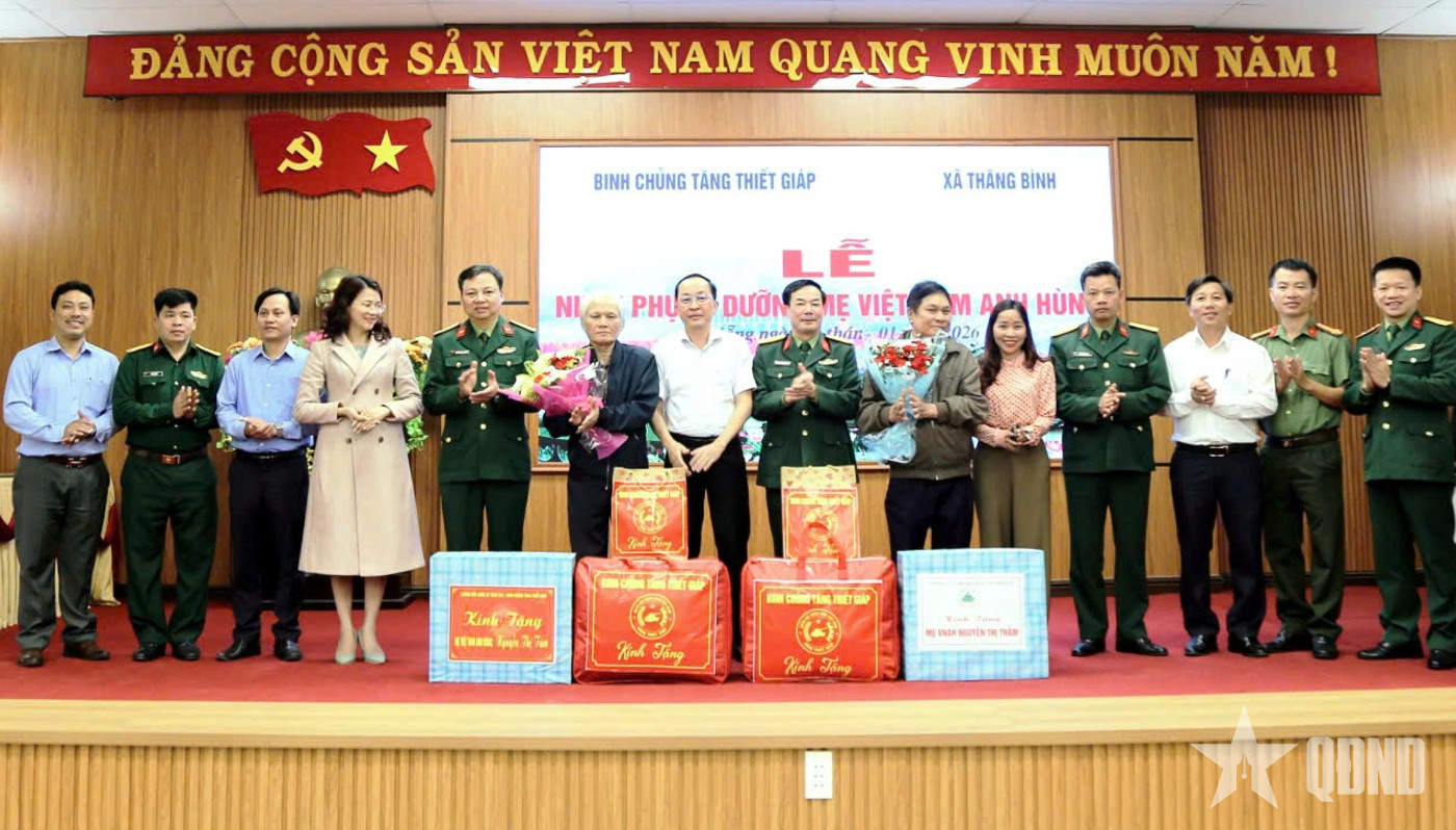 Binh chủng Tăng thiết giáp: Nhận phụng dưỡng 2 Bà mẹ Việt Nam anh hùng