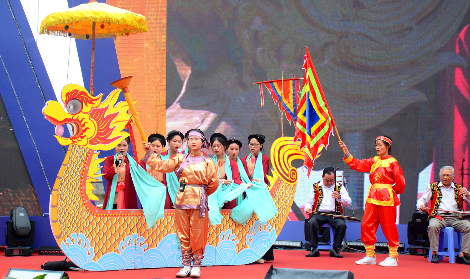 Coi trọng văn hóa là dân tộc trường tồn, con người hướng thiện, xã hội văn minh - Bài 4: Kiến tạo không gian sáng tạo và thụ hưởng văn hóa cho người dân (Tiếp theo và hết)