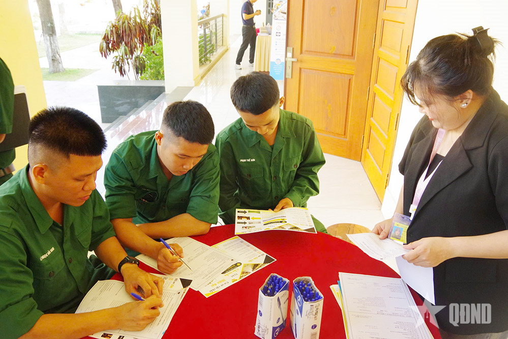 TP Hồ Chí Minh trang trọng đón quân nhân hoàn thành nghĩa vụ quân sự trở về địa phương