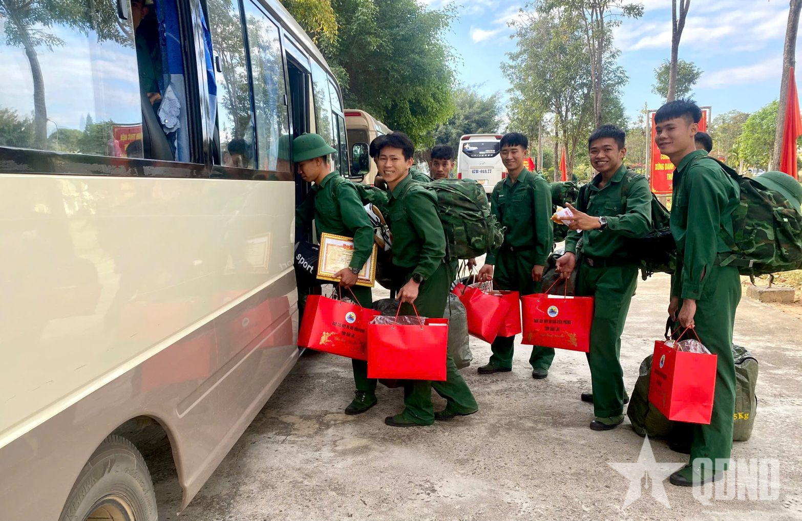 Bộ đội Biên phòng Đắk Lắk tổ chức Lễ tiễn quân nhân hoàn thành nghĩa vụ quân sự năm 2026