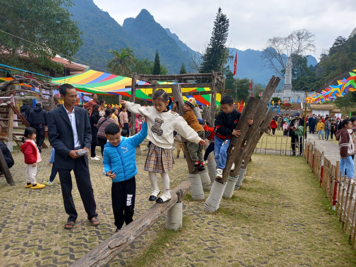 Người về đem tới mùa xuân - Bài 3: Căn cứ địa năm xưa, miền đất khởi sắc hôm nay (Tiếp theo và hết)

