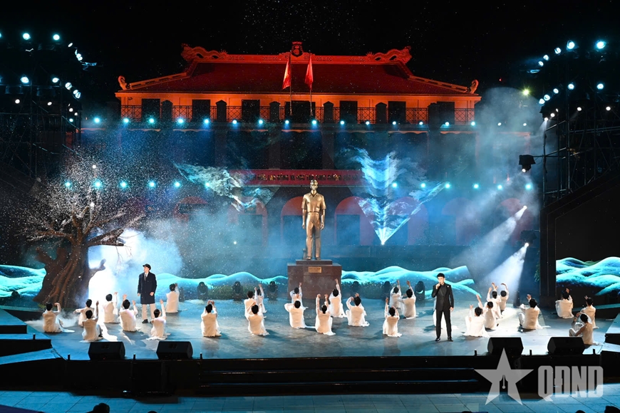 T%u1ED5ng Bí th%u01B0 Tô Lâm d%u1EF1 Ch%u01B0%u01A1ng trình c%u1EA7u truy%u1EC1n hình