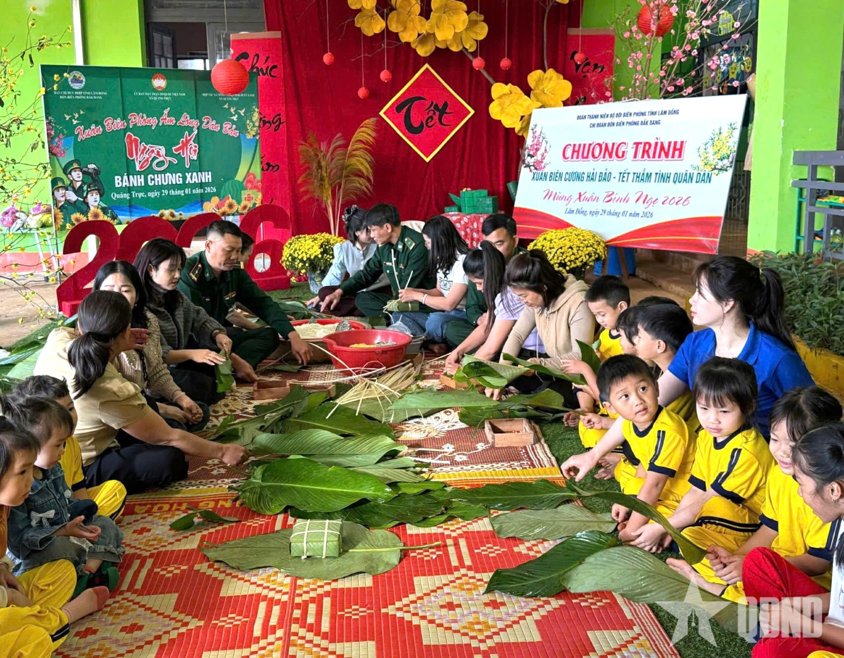  “Xuân Biên phòng ấm lòng dân bản” tại xã biên giới Quảng Trực