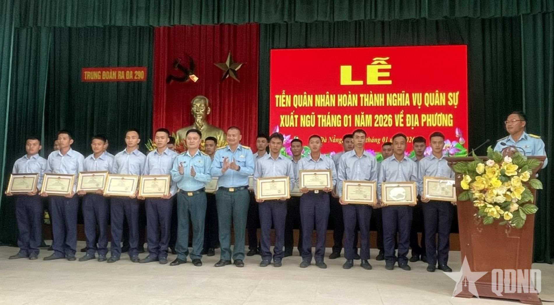 Trung đoàn Radar 290 tặng giấy khen 20 quân nhân hoàn thành nghĩa vụ quân sự