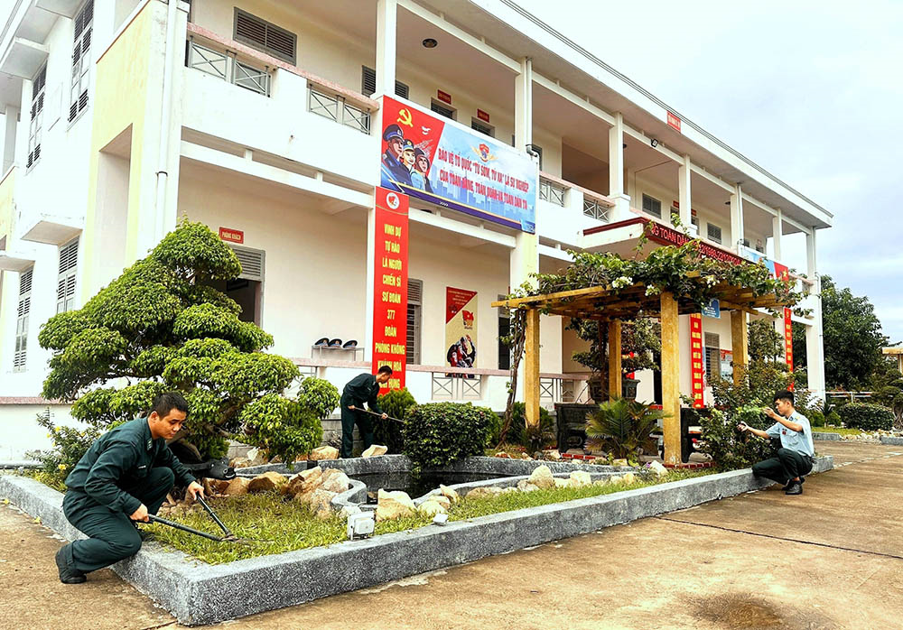 Làm đẹp đơn vị ở nơi nắng vàng, gió mặn