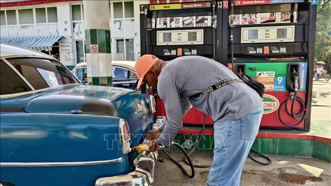 Cuba phản đối Mỹ nối dài cấm vận kinh tế 