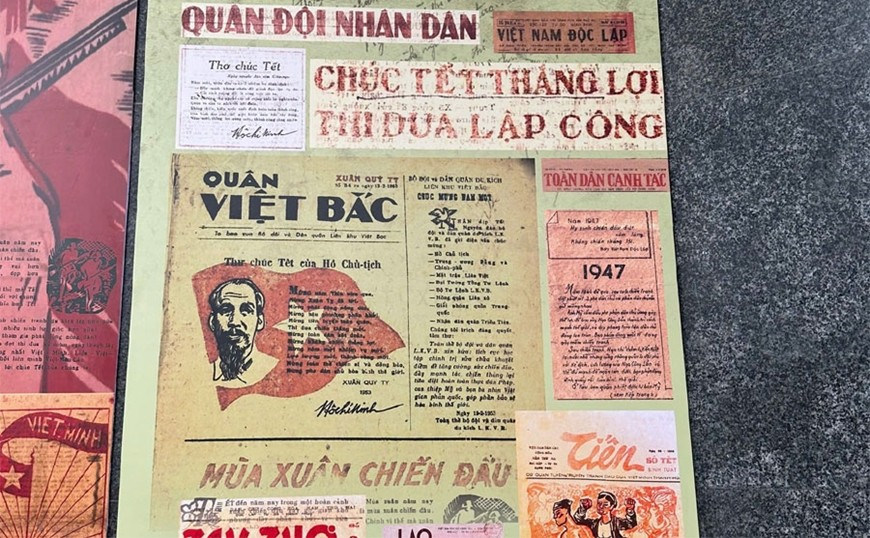 Hàng trăm bìa báo Xuân tiêu biểu các thời kỳ trưng bày tại Bảo tàng Báo chí Việt Nam