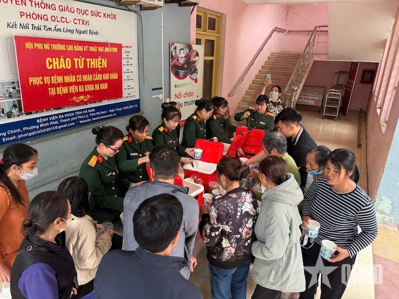 Hội Phụ nữ Trường Cao đẳng Kỹ thuật Mật mã: Lan tỏa yêu thương từ nồi cháo nghĩa tình