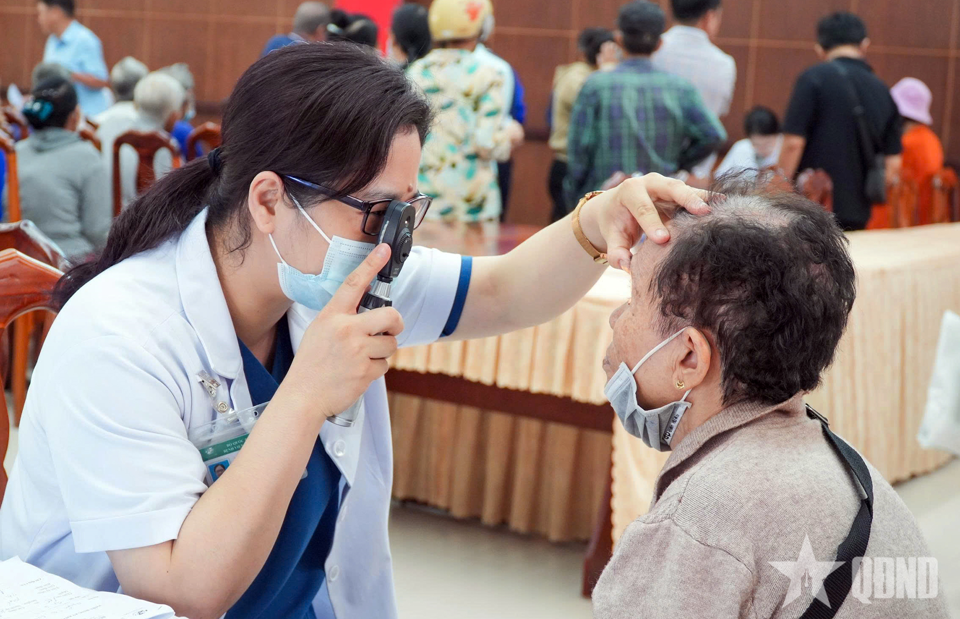 Bệnh viện Quân y 175 tổ chức khám bệnh, cấp thuốc miễn phí cho hơn 500 người tại Đồng Nai