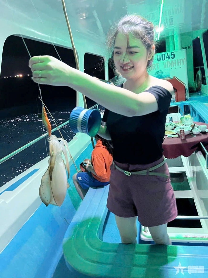 Vịnh Vĩnh Hy - Bản giao hưởng xanh giữa lòng đại dương