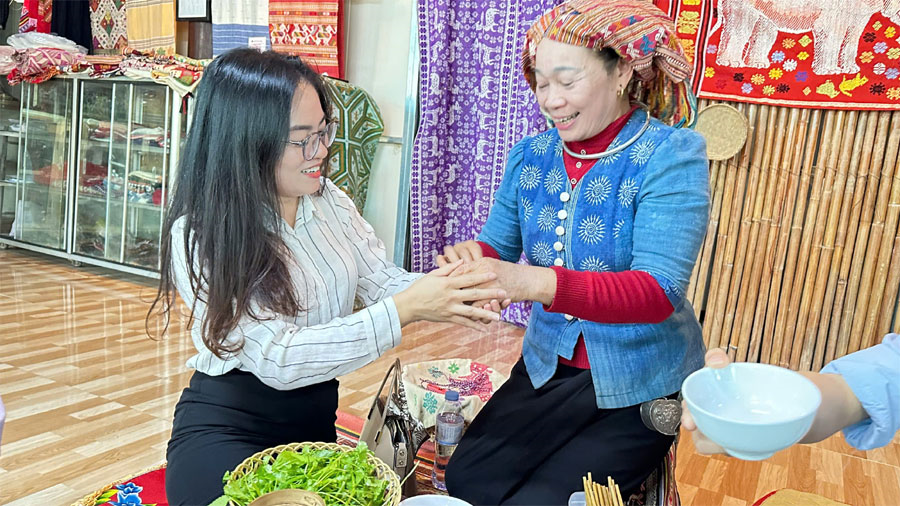 Người “giữ hồn” văn hóa Thái giữa đại ngàn