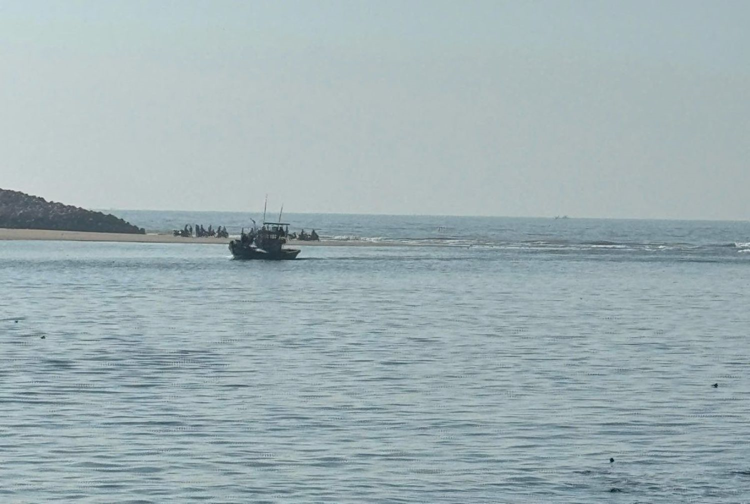 Chìm tàu cá tại cửa biển La Gi, một thuyền viên tử vong