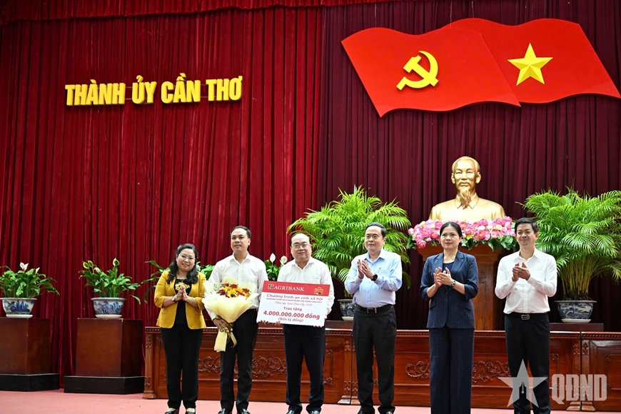 Chủ tịch Quốc hội Trần Thanh Mẫn: Chăm lo an sinh xã hội phải là nhiệm vụ thường xuyên, không chỉ trong dịp lễ, Tết