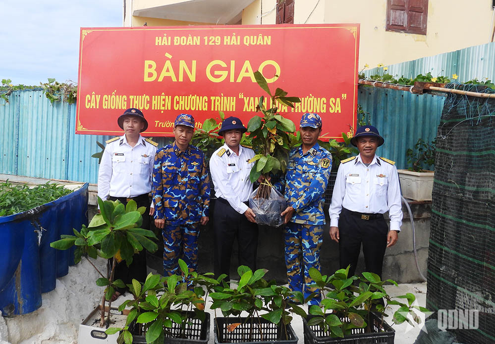 Hải đoàn 129 hoàn thành chuyến thăm, chúc Tết quân và dân đặc khu Trường Sa