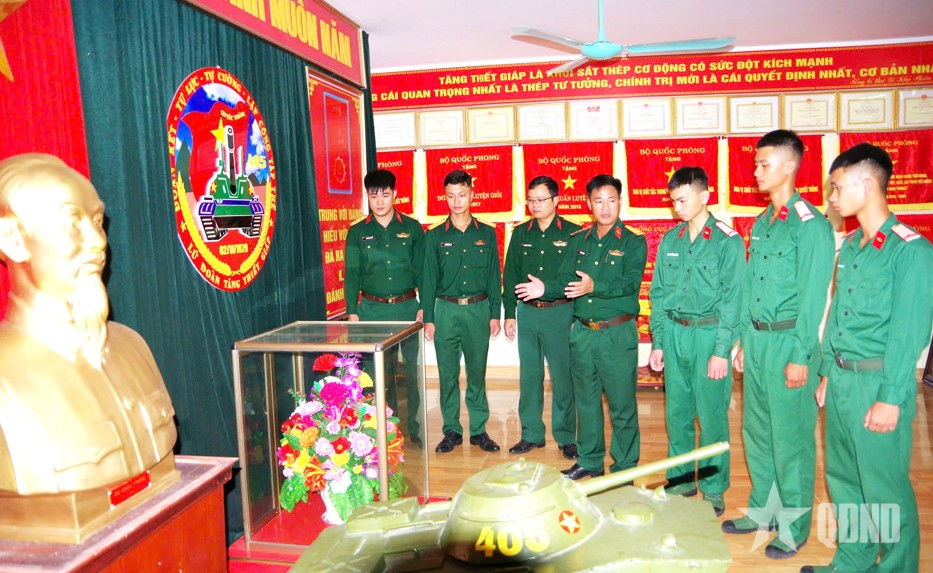 Tự hào, vững niềm tin theo Đảng