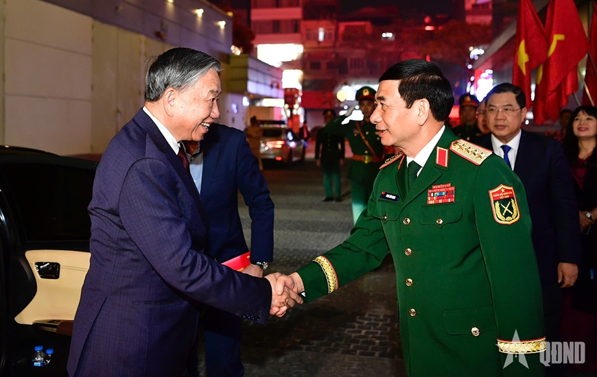 Tổng kết và trao giải Cuộc thi báo chí viết về Đảng quang vinh, Bác Hồ vĩ đại với chủ đề "Vững bước dưới cờ Đảng"