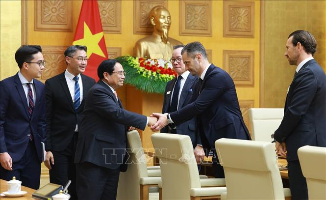 Thủ tướng Phạm Minh Chính làm việc với đoàn các doanh nghiệp Thụy Sĩ và châu Âu