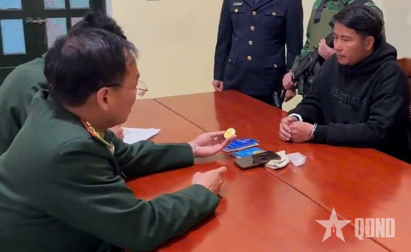 Nghệ An: Bắt giữ đối tượng vận chuyển trái phép vàng số lượng lớn qua biên giới