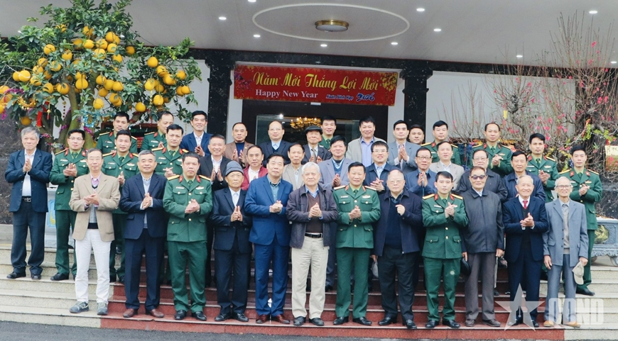 Lữ đoàn 134 (Binh chủng Thông tin liên lạc) gặp mặt các đồng chí nguyên lãnh đạo, chỉ huy