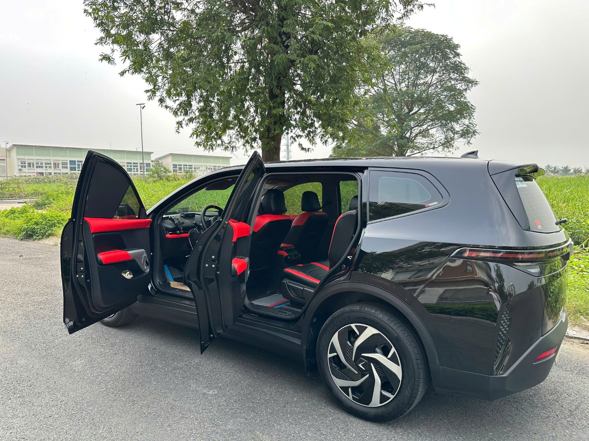 Chủ xe dịch vụ nói thẳng về Limo Green: “Hiệu quả vận hành nhìn thấy ngay, chạy 2 năm là hòa vốn”

